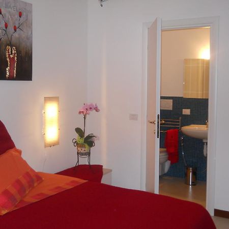 B&B Residenza Bianco Alle Grotte Di Castellana Castellana Grotte Rum bild