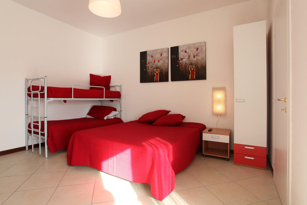 B&B Residenza Bianco Alle Grotte Di Castellana Castellana Grotte Rum bild