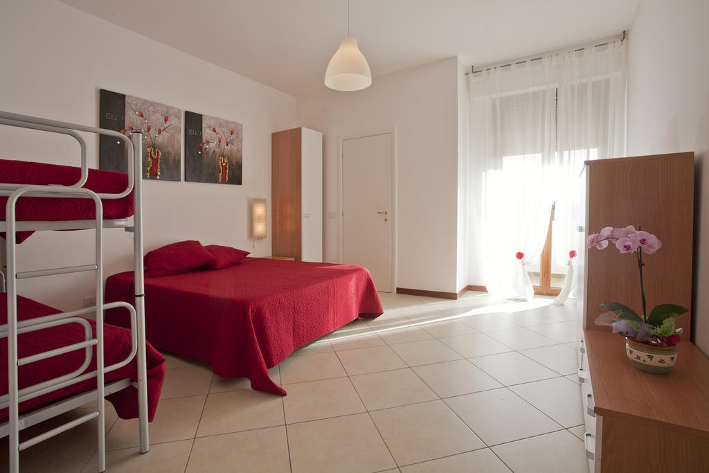 B&B Residenza Bianco Alle Grotte Di Castellana Castellana Grotte Rum bild
