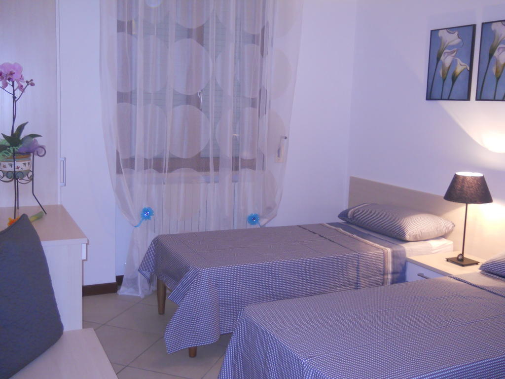 B&B Residenza Bianco Alle Grotte Di Castellana Castellana Grotte Rum bild